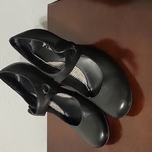 Cute black Maryjane style heels